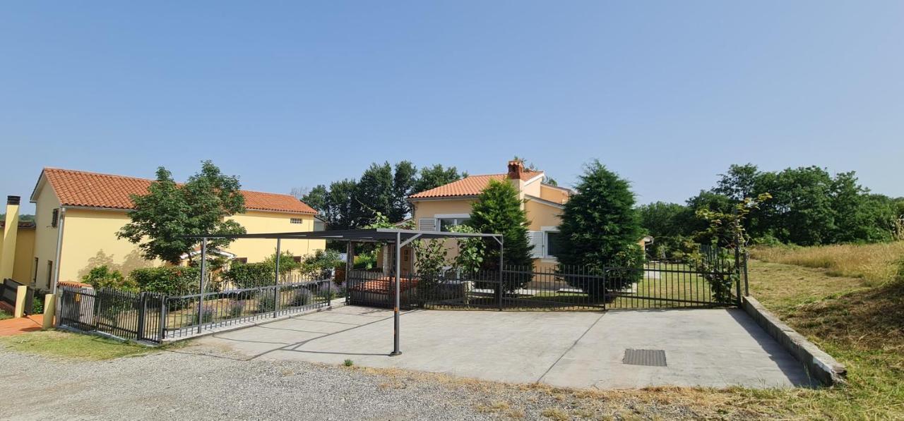 Sunny Garden Villa With Pool Loborika Экстерьер фото